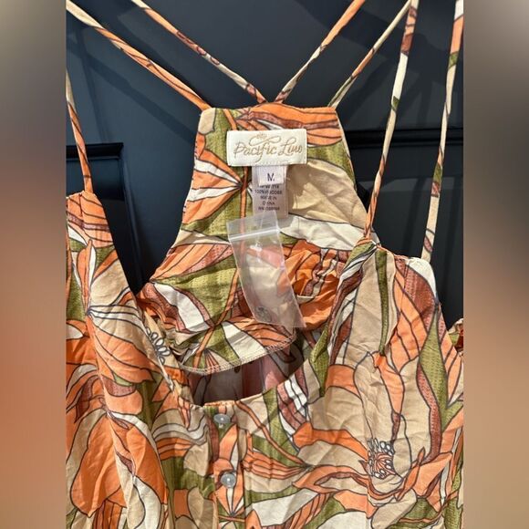 Flirty and fun dress - Picture 2 of 6